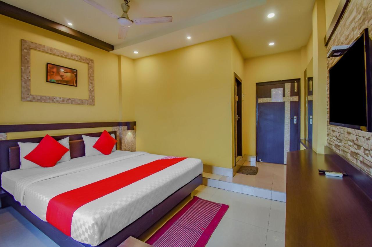 OYO 1851 Hotel Sefali Deluxe Kalkutta Exterior foto